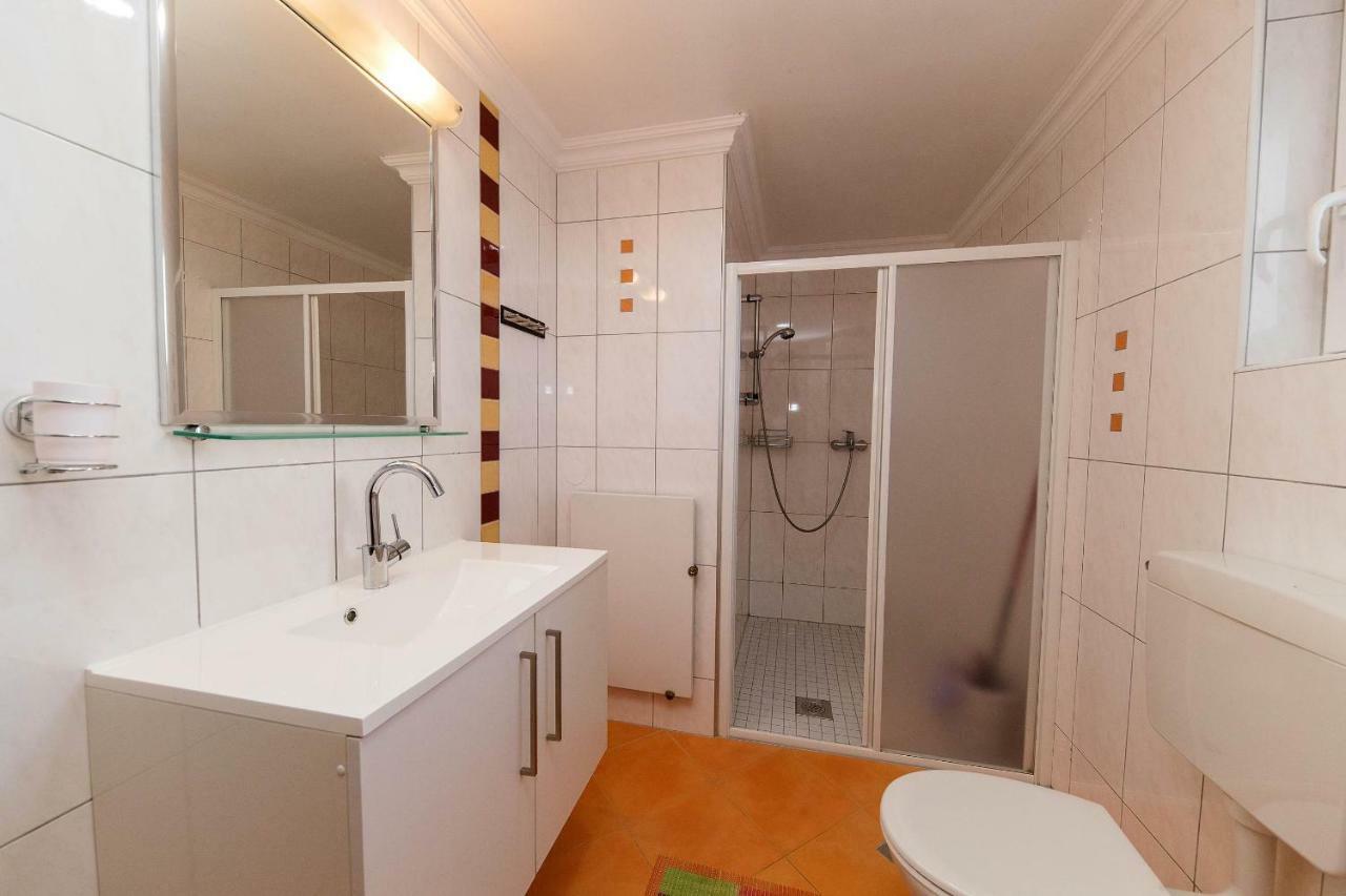 Moderne Souterrainwohnung Crikvenica Exterior foto