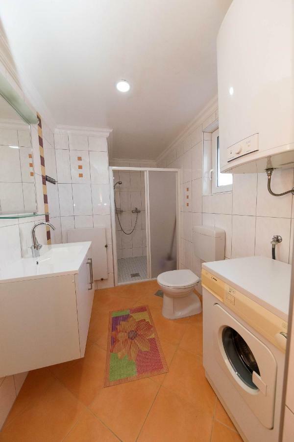 Moderne Souterrainwohnung Crikvenica Exterior foto