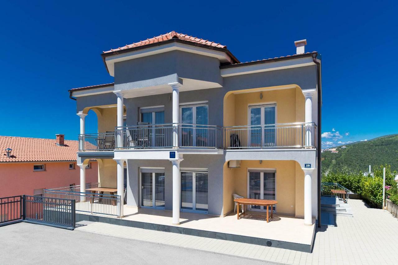 Moderne Souterrainwohnung Crikvenica Exterior foto